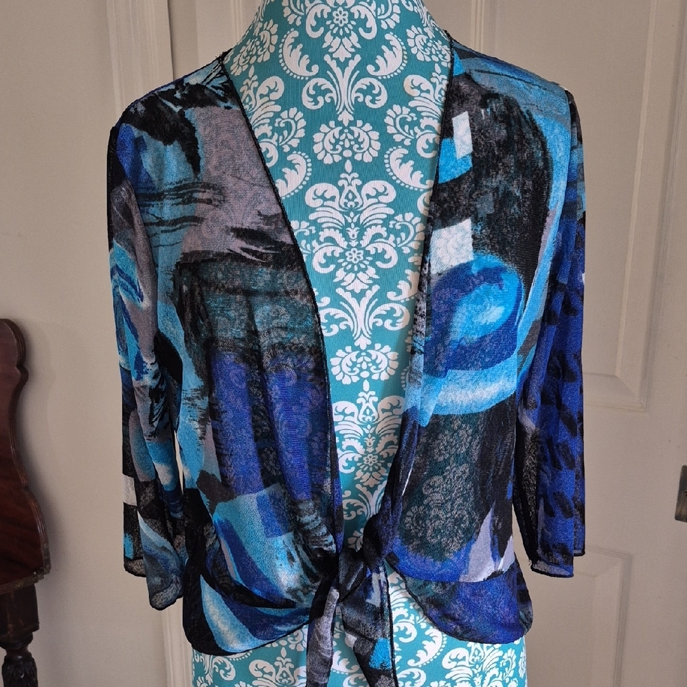 Blue V-Neck 3/4 Sleeve Sweater
